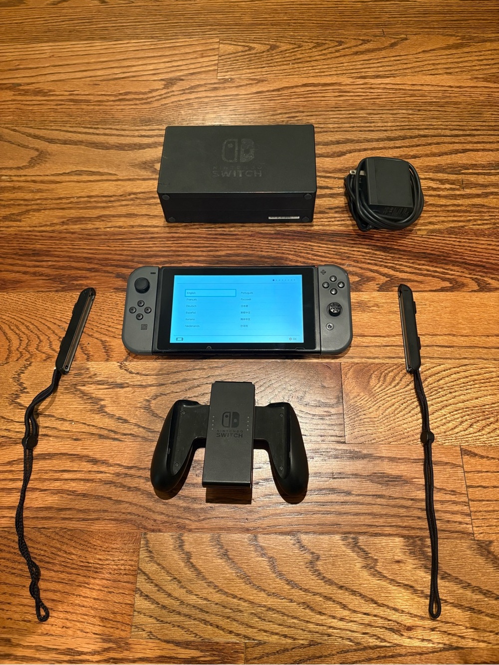 Nintendo Switch HAC-001 Console Bundle Gray Joy-Cons Dock Charger Tested